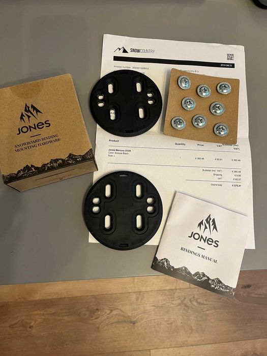 ЧИСТО НОВИ Jones Mercury, Size L