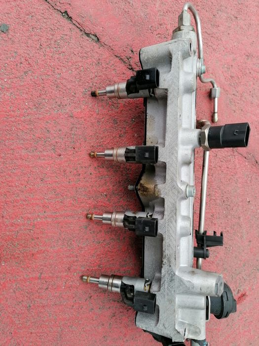Injector vw golf 5, touran 1.6 Fsi benzină cod motor BAG