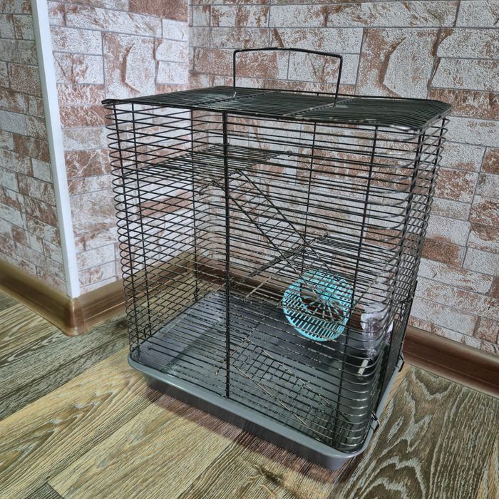 Продам клетку для хомяка