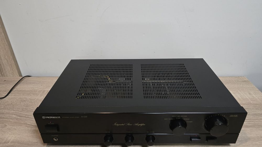 Pioneer A-119. Amplificator rar, sunet fabulos. Ca nou. Preț fix !