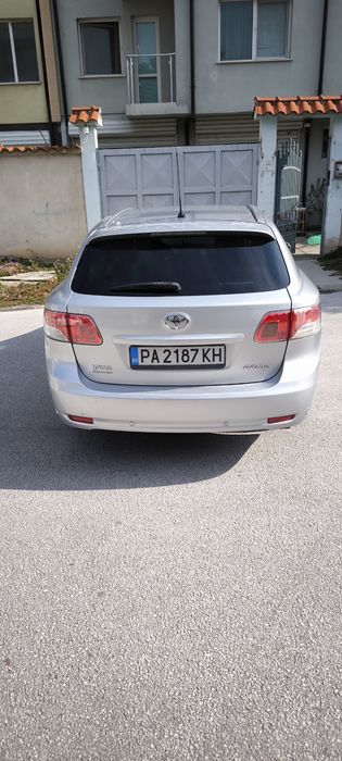 Продавам Тойота Авенсис D4D 150к.с
