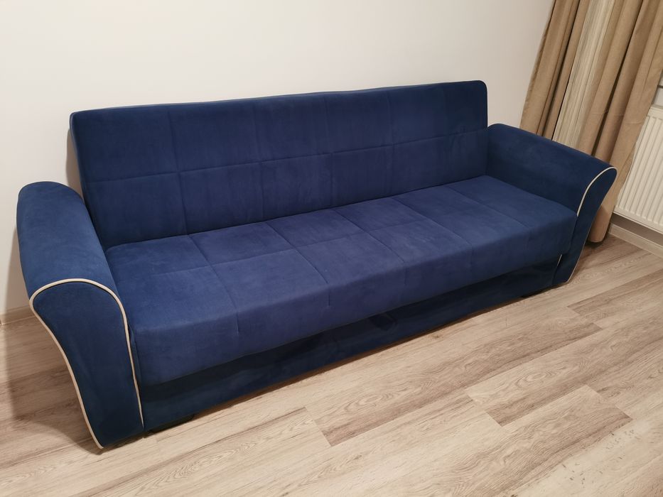 Canapea extensibila 3 locuri, foarte comoda si rezistenta