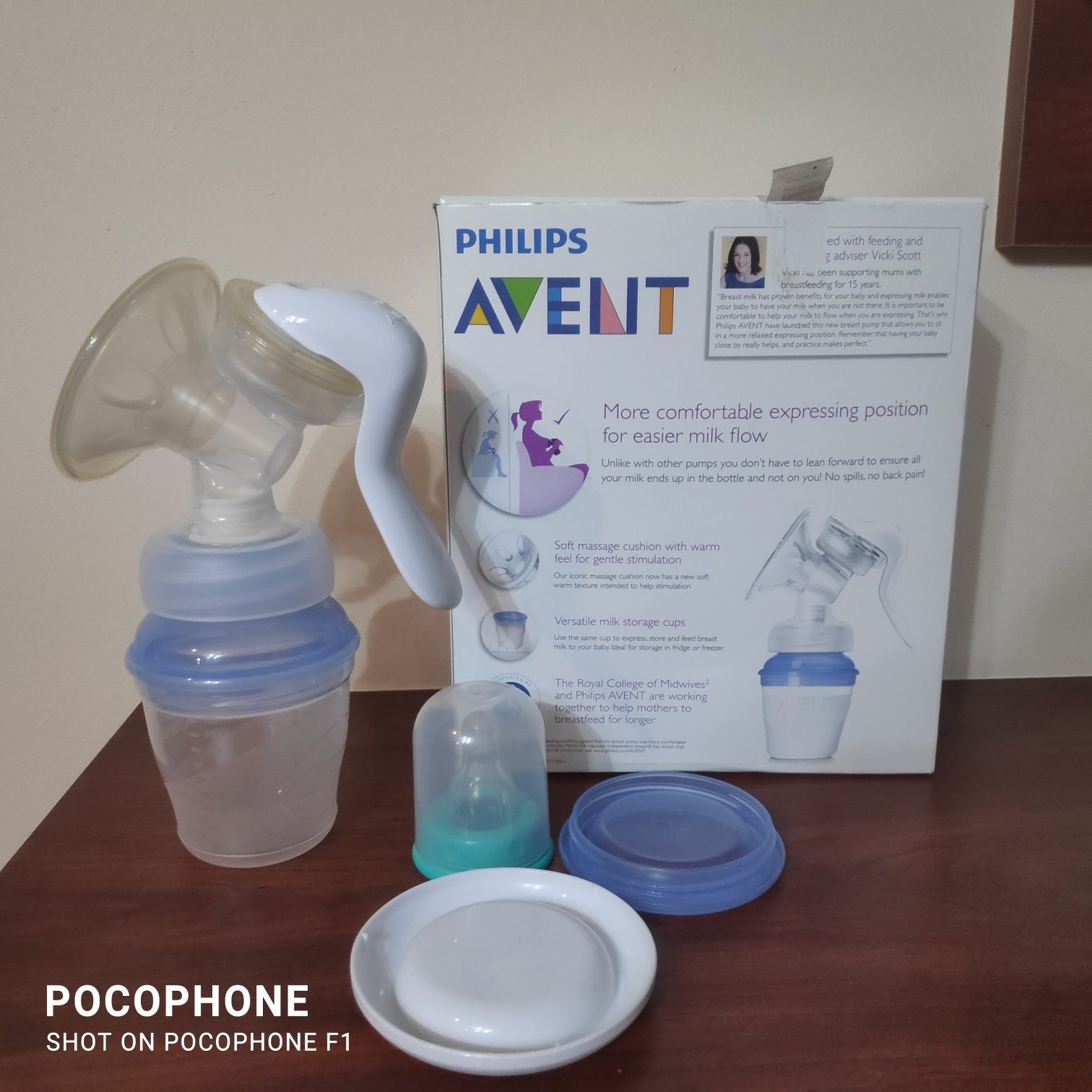 Продавам - ръчна помпа за кърма Philips Avent