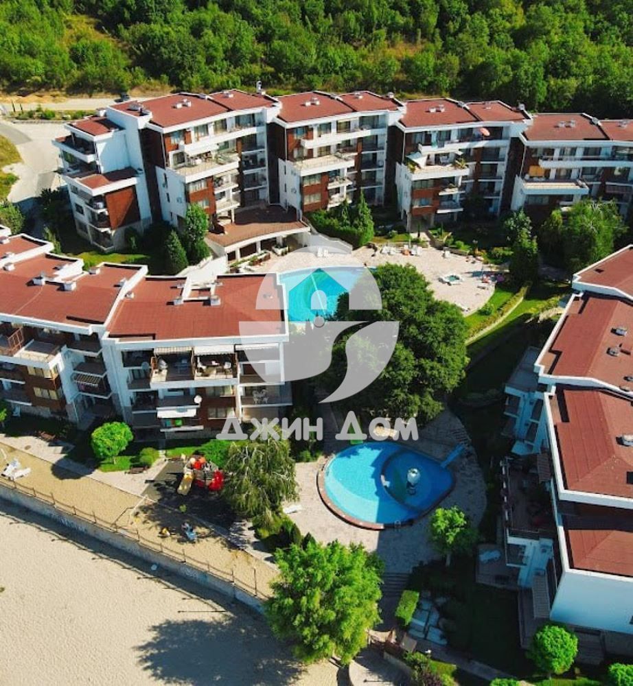 Продава се Тристаен апартамент в к.к. Елените - 151 кв.м за 1385 €/кв.м - Снимка #11
