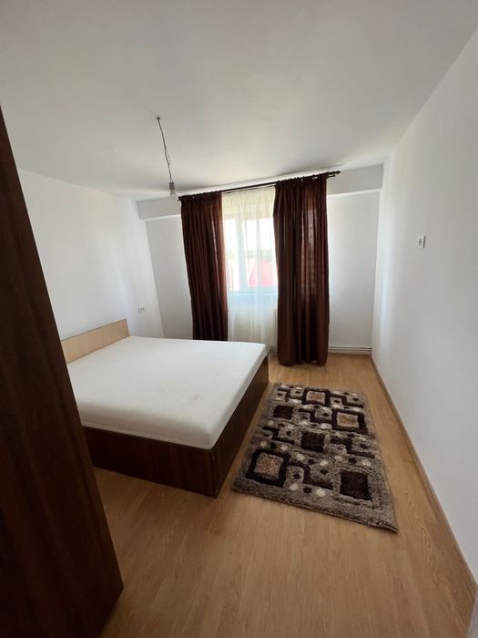 Vand apartament cu doua camere ,decomandat,54mp,izolat