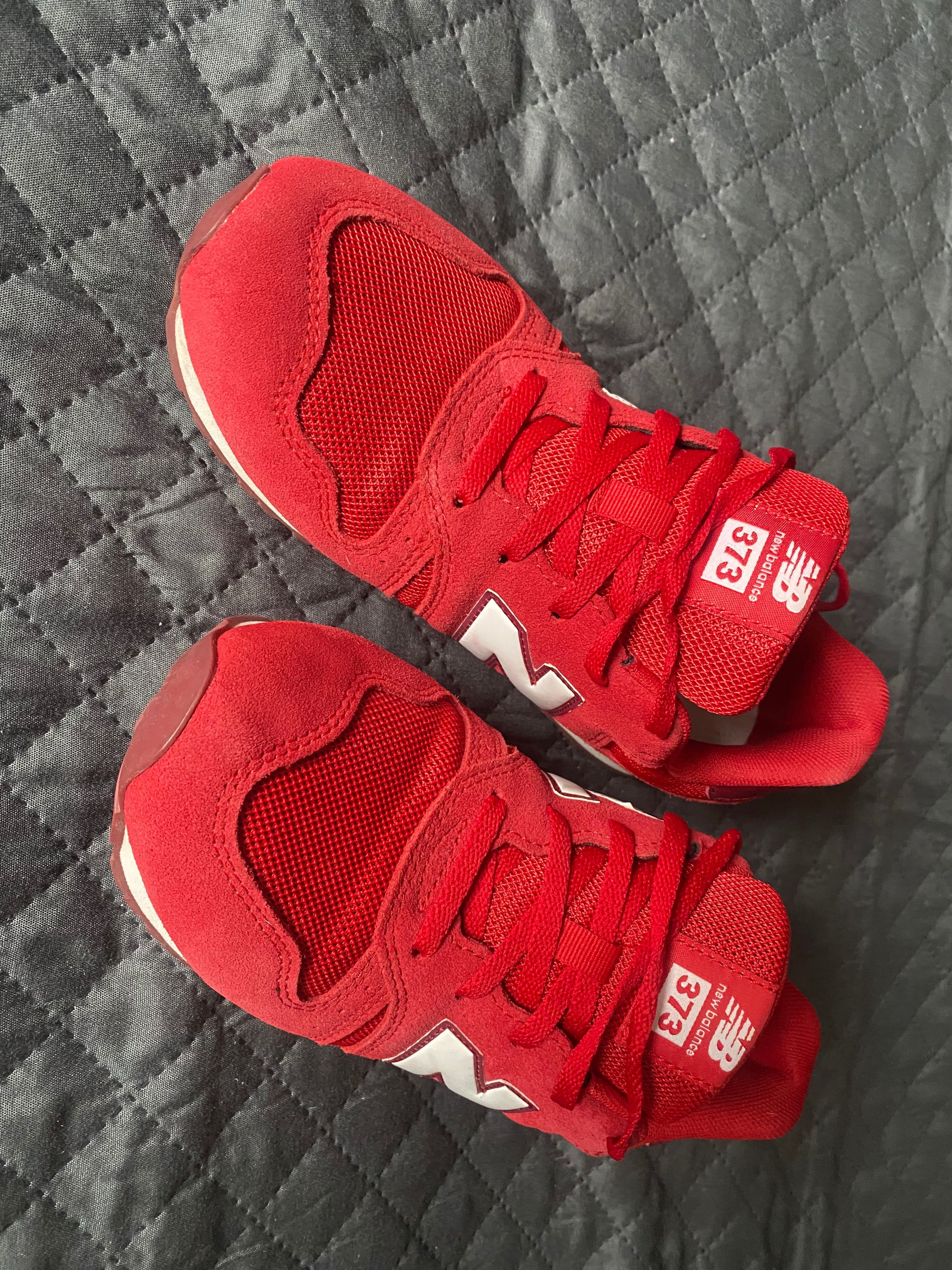 Дамски маратонки New balance 373, номер 37