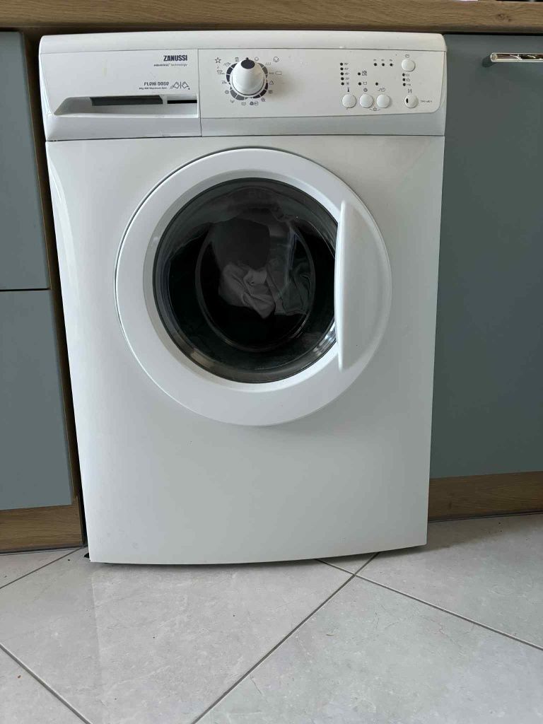 Пералня zanussi ZWG 680K