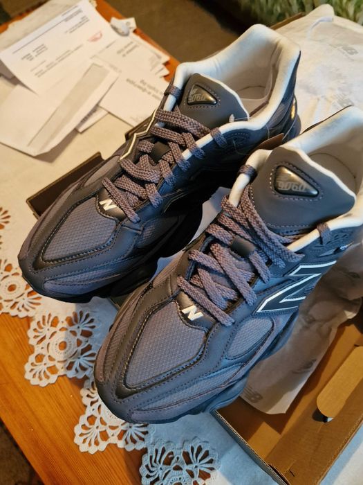 Продавам мъжки маратонки NEW BALANCE U9060FNV CORDURA