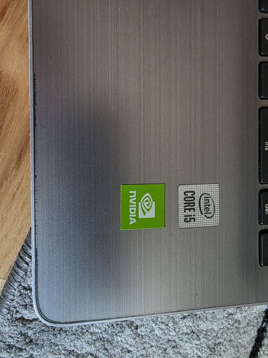 Laptop hp i5 gen 10 Nvidia mx110 sau dezmembrez