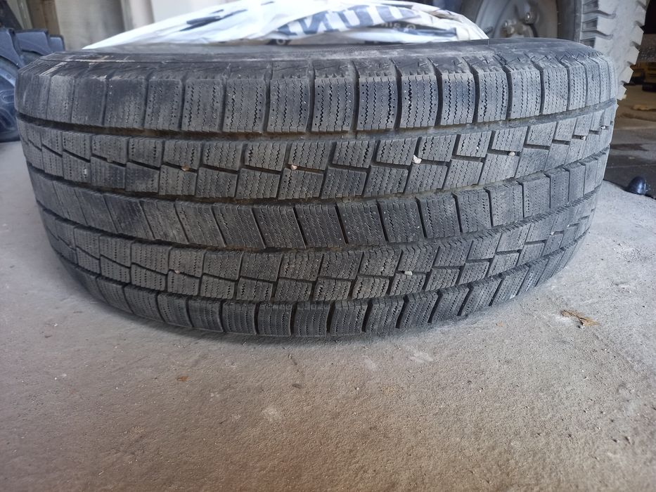 Шины 285/65R17 2комплект