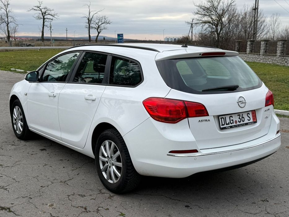 Vând Opel Astra j 2015 euro 6