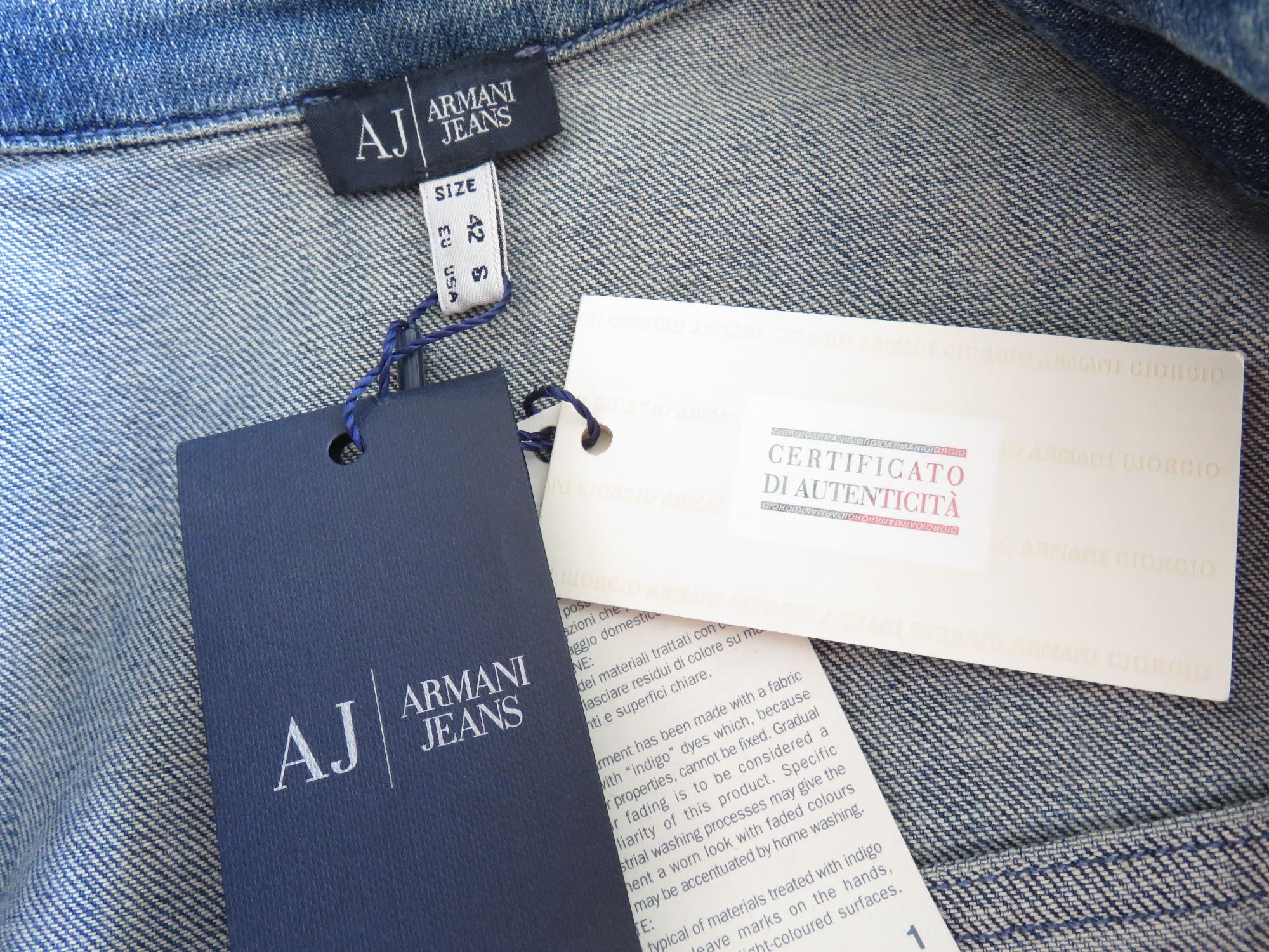 Късо дънково яке/елече Armani Jeans, S - M, ново