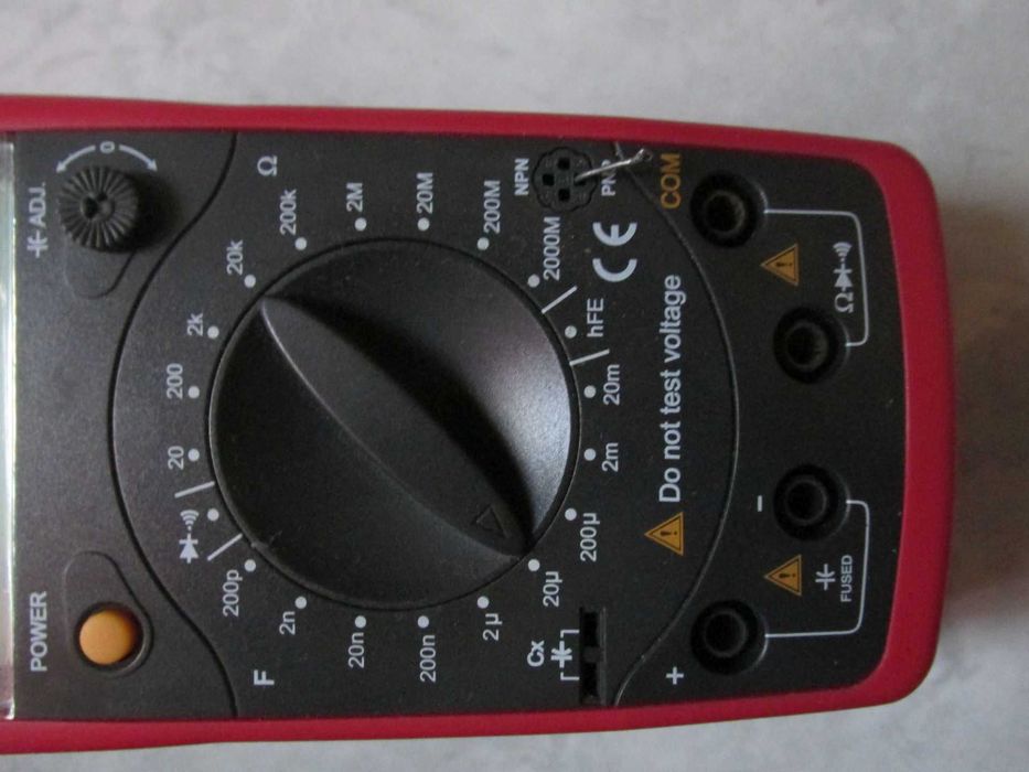 Capacimetru digital UNI-T UT601