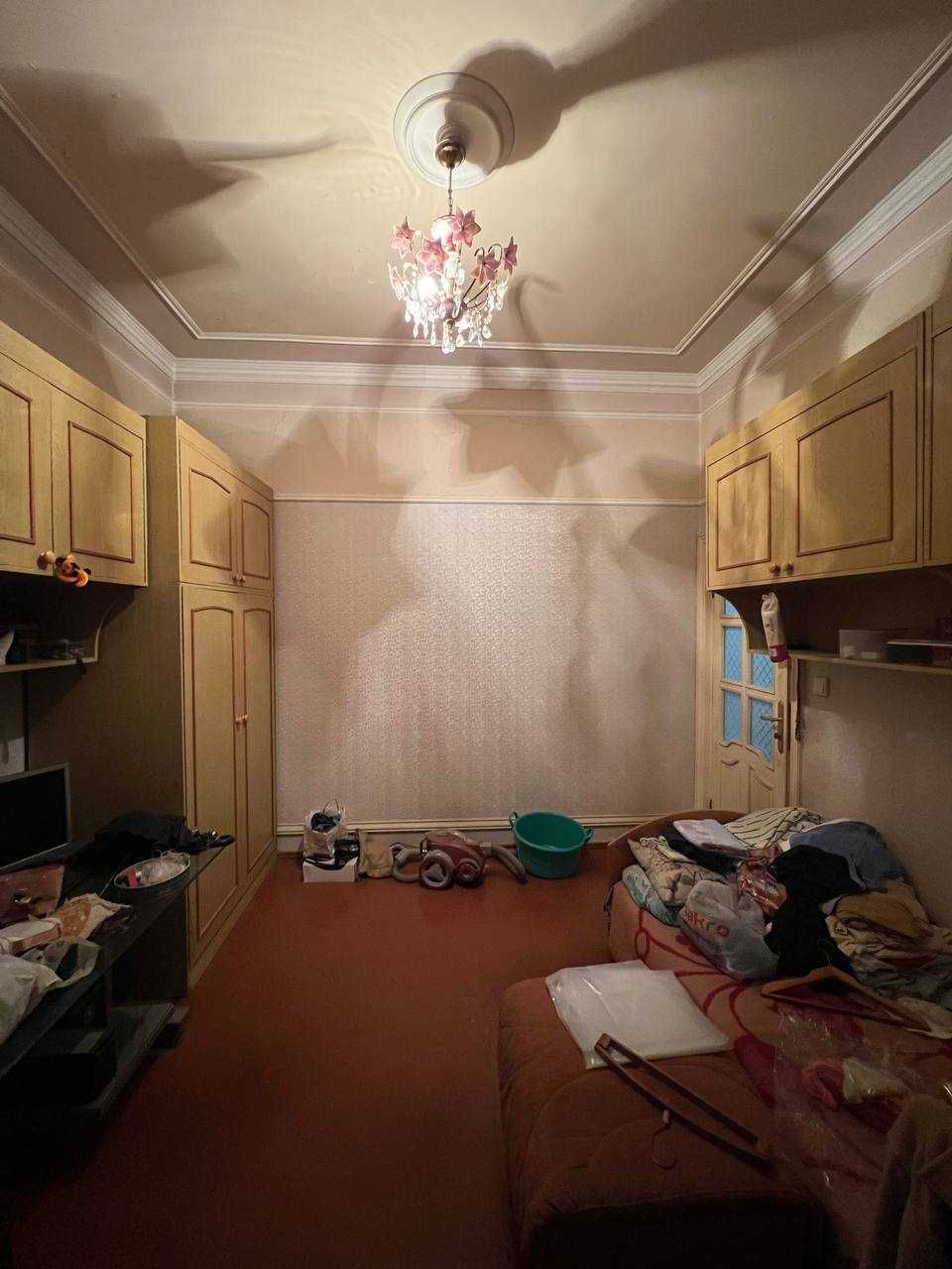 Чиланзар 1 квартал. Высокопотолочный дом. 3\1\4. Вторая линия.  TR