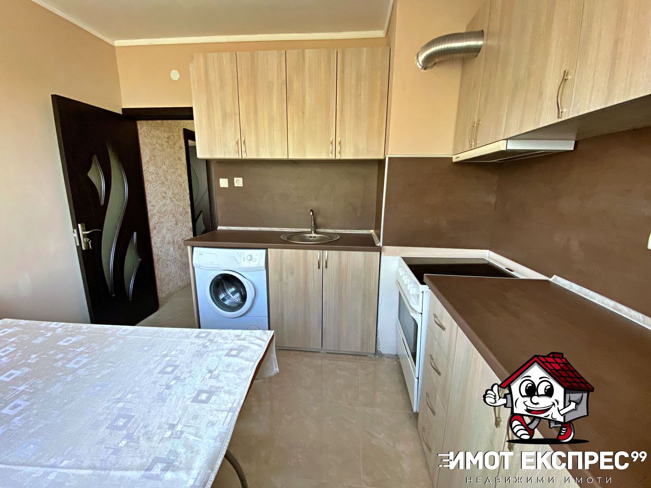 Продава се Двустаен апартамент в Асеновград - 70 кв.м за 6 €/кв.м - Снимка #17