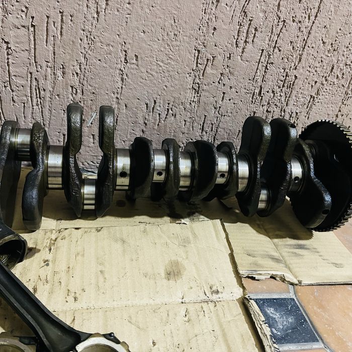 Епика 2.0л коленвал поршен