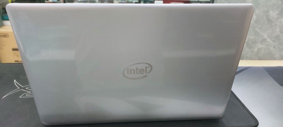 Intel celeron J4125 2.0 Ghz 8Gb 128Gb 14" FHD IPS