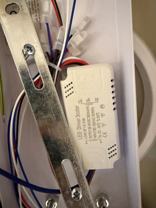 Lustra led in stare ca noua