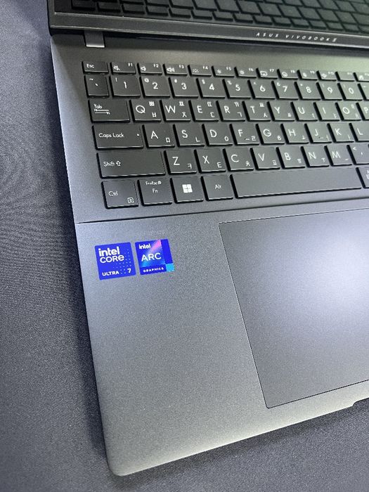 Asus Vivobook S16 OLED