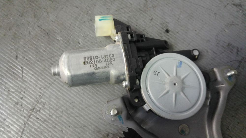 macara cu motoras stanga fata hyundai i20 98810-1j100