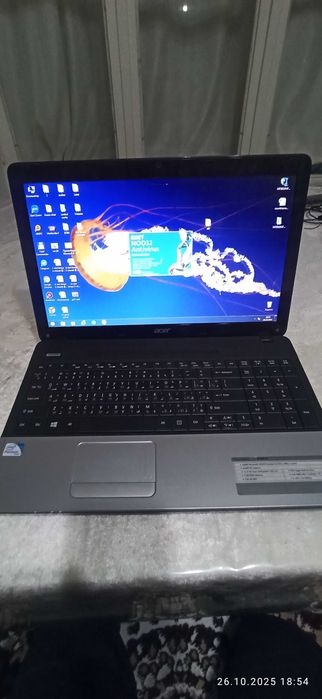 Notebook Acer sotiladi holati yaxshi