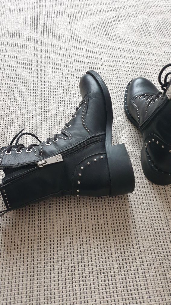 Ghete piele Zara