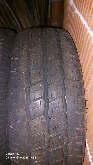 Vand anvelope iarna 235/65/ R16 C Hifly Super 2000 .
