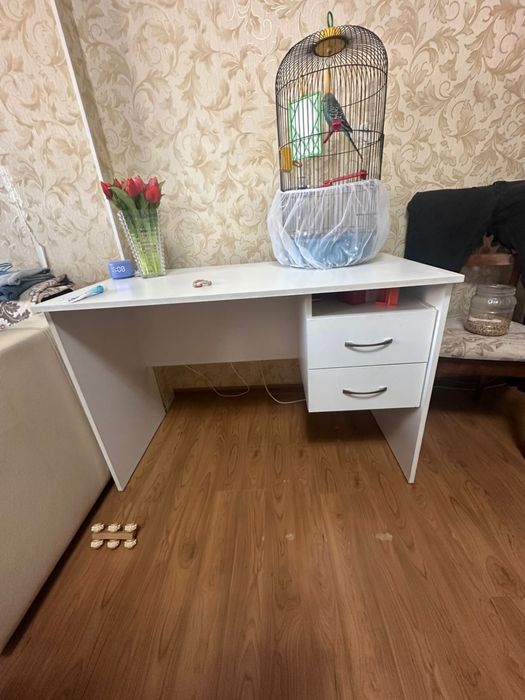 Рабочий стол или как парта. Почти даром продаю. Званите
