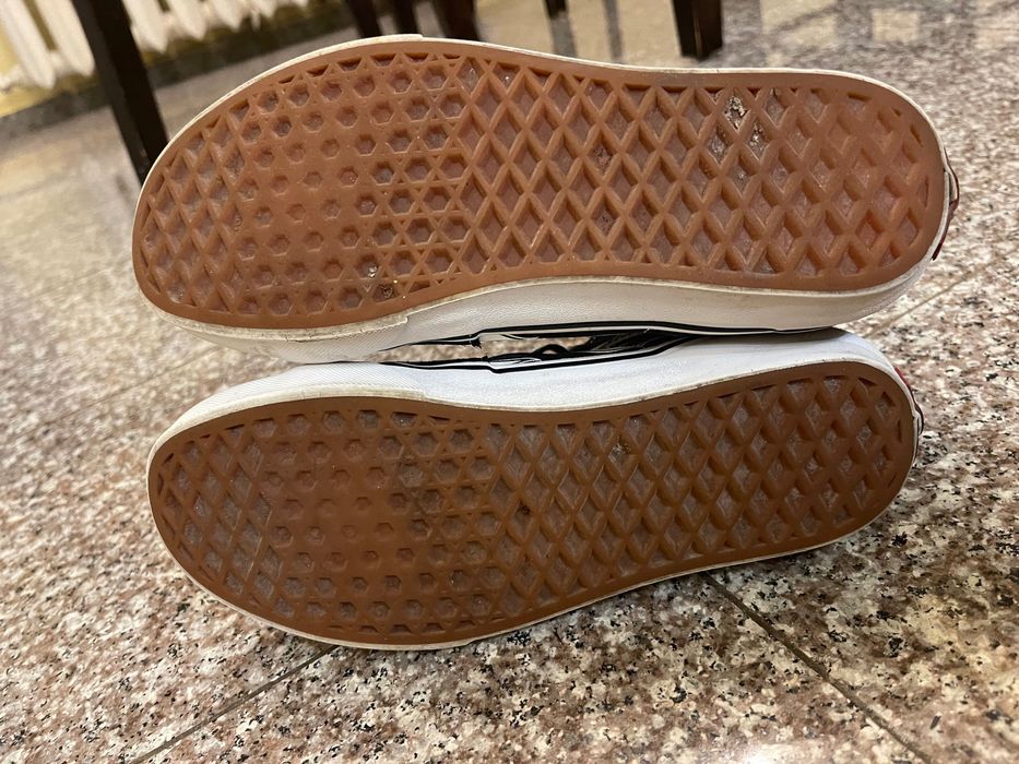 Vans 37 черни зелени червени