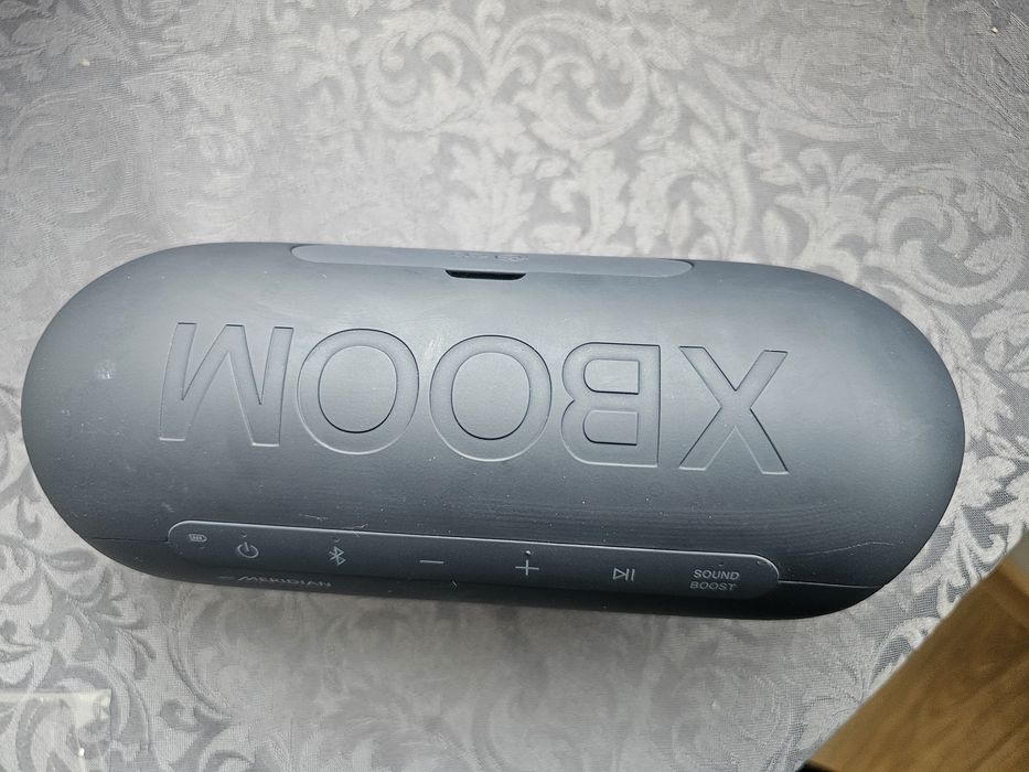 LG xboom pl5 преносима тонколонка