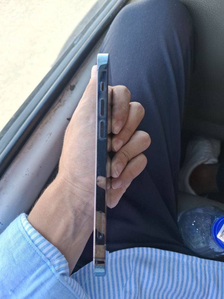 Iphone 12pro …….