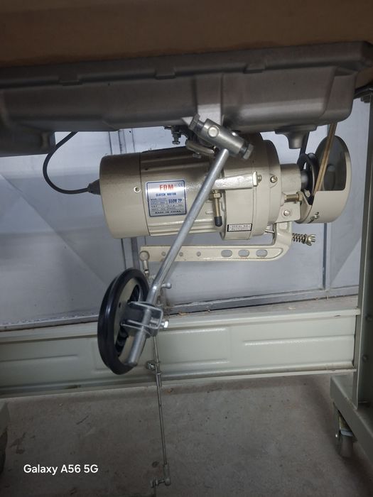 Продавам професионална почти нова шевна машина  Sen Sei