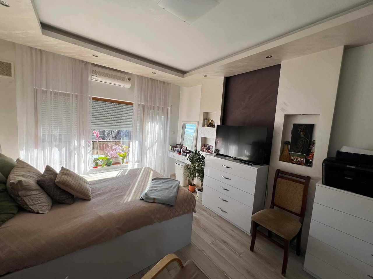 Продава се Четиристаен апартамент в Пловдив, Изгрев - 100 кв.м за 875 €/кв.м - Снимка #4