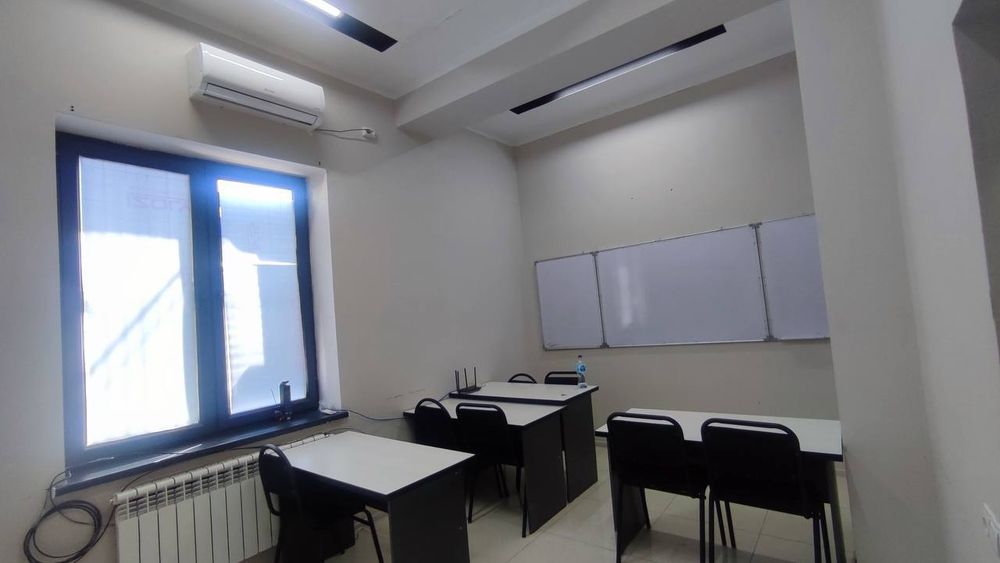 18м² метро Туркистан с мебелью