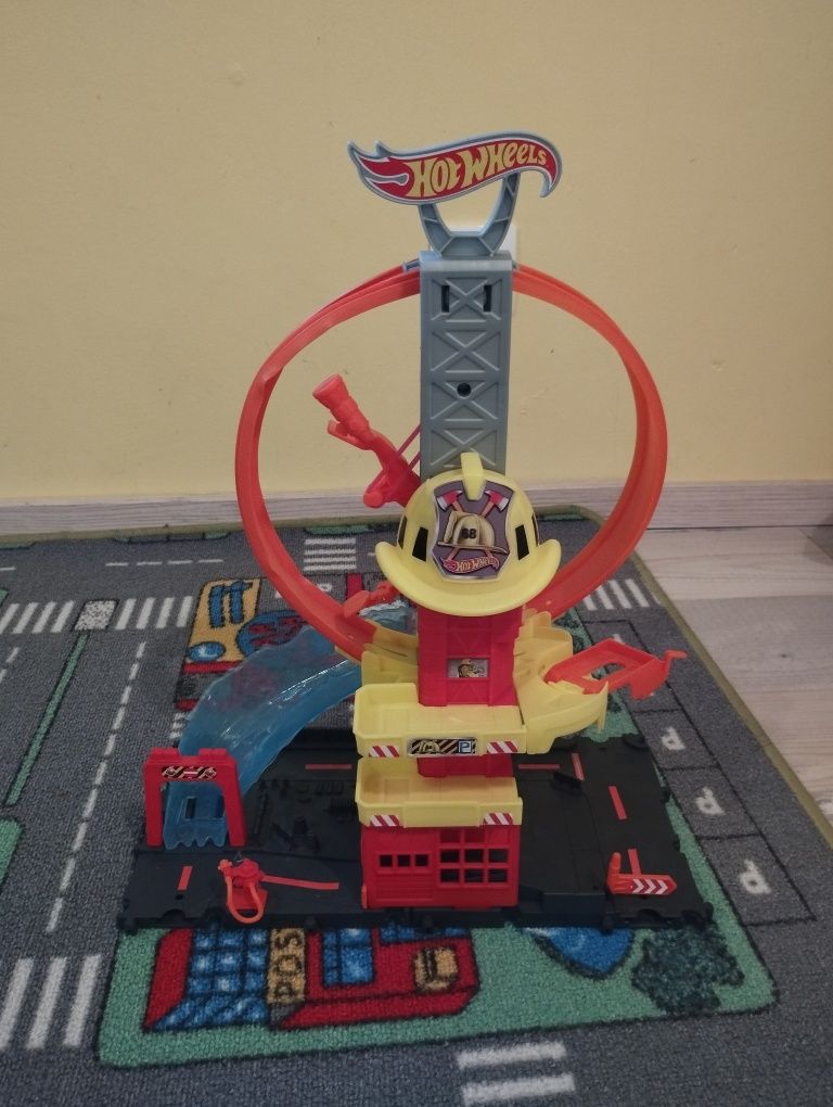 Различни части от града Hot wheels