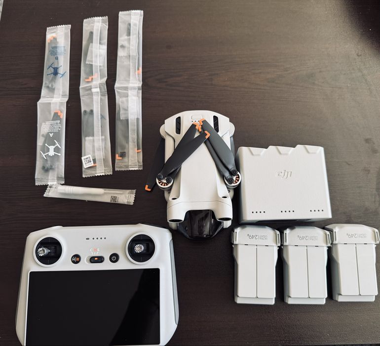 DJI Mini 3 pro fly more combo