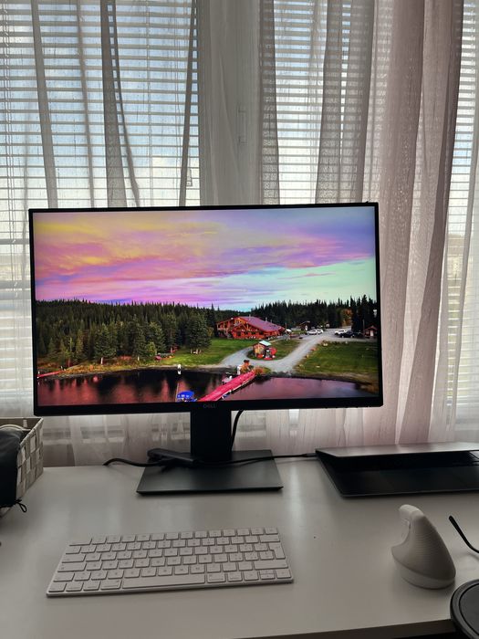 Монитор Dell P2720D