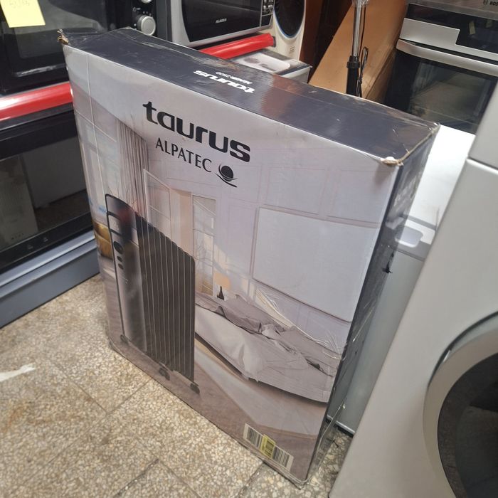 Ел. Радиатори за отопление два размера 1500W и 2500W нови в кашон