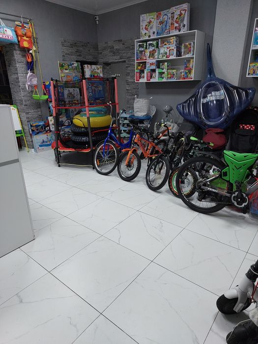 Детские,трюковые и электросамокаты.