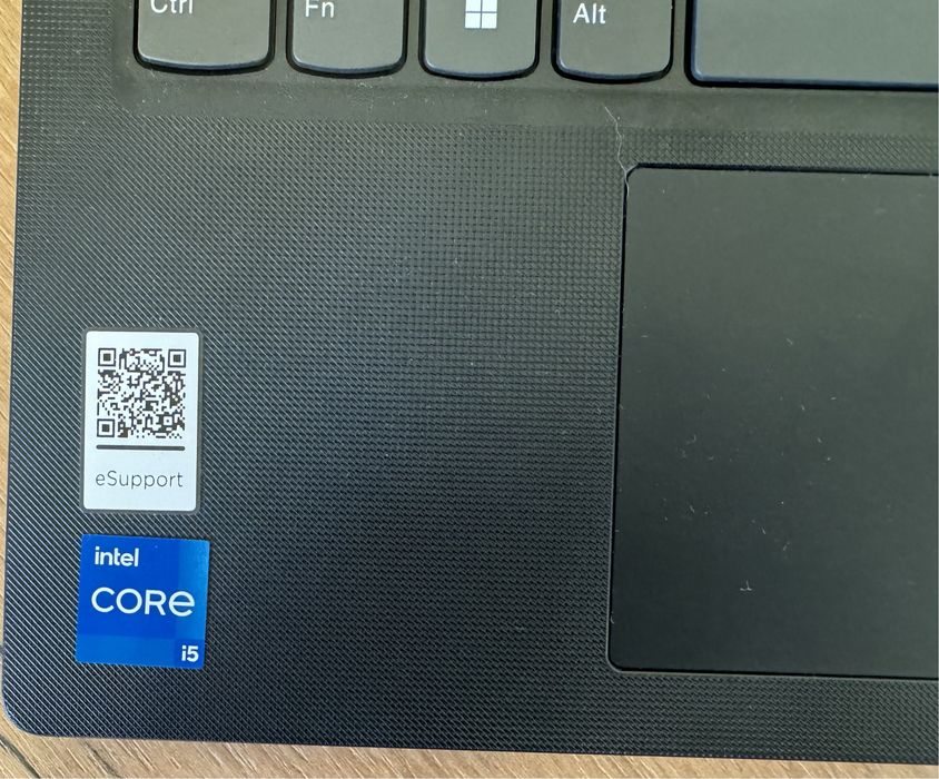 Ноутбук LENOVO Intel I5-1235U / 8 GB RAM / 512 GB SSD / FULL HD