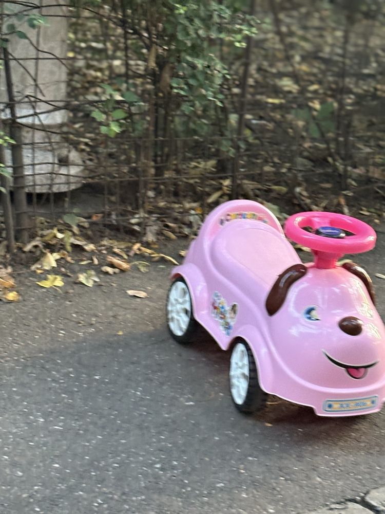 Masinuta catel copii roz cu volan