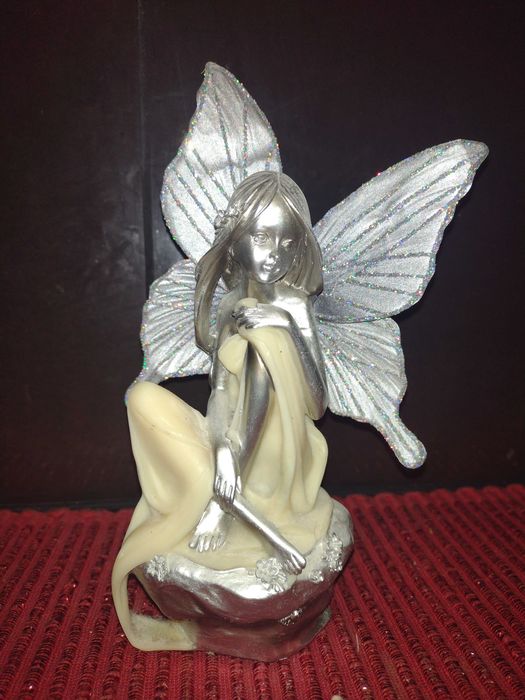 Zana din rasina superba