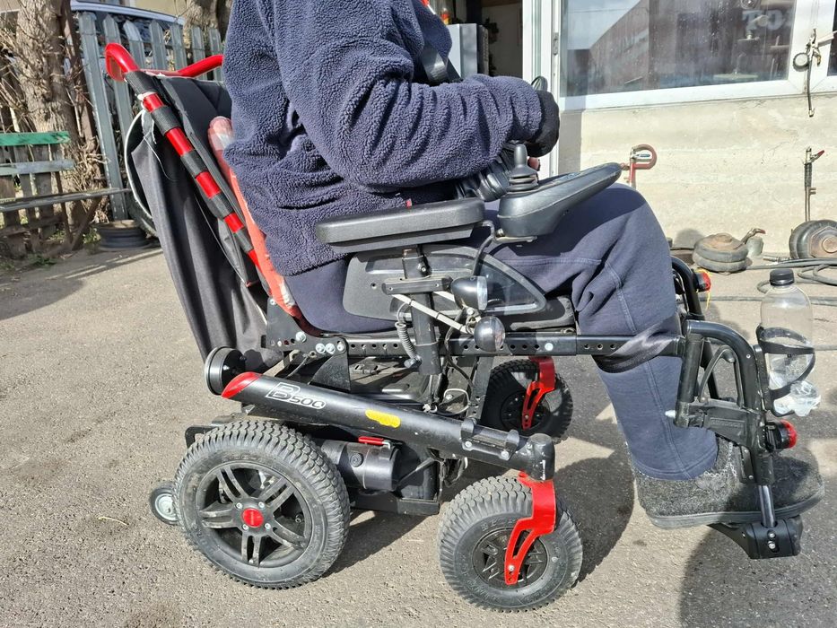 OTTO BOCK B 500 cărucior electric rulant ptr persoane cu dizabilități