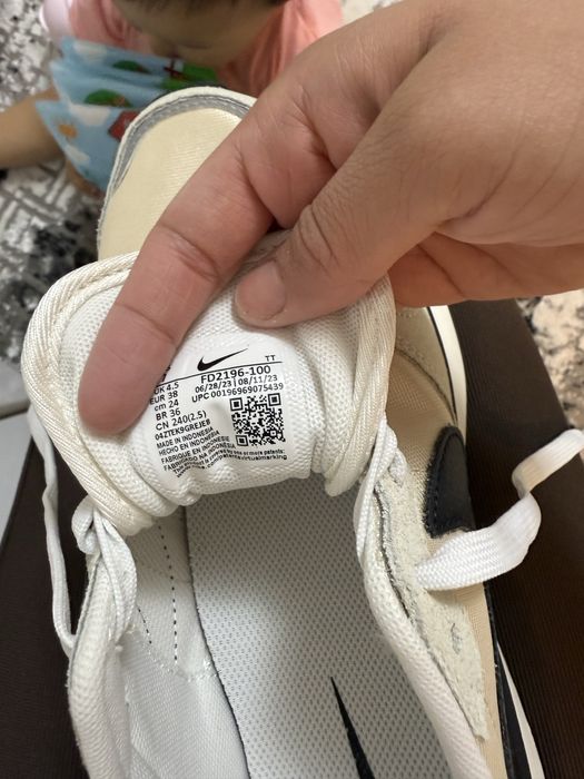 Кроссовки Nike original 100%.