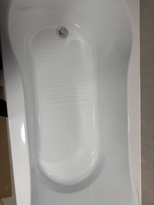 Cada noua 1.70mx0.70m, cu suport si masca frontala si laterala