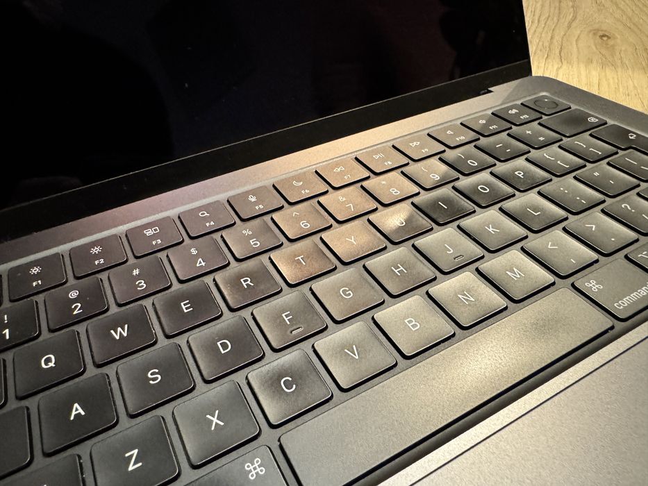 Macbook Pro M3 Pro - 14 inch, 18 GB RAM, 1 TB SSD - stare impecabila