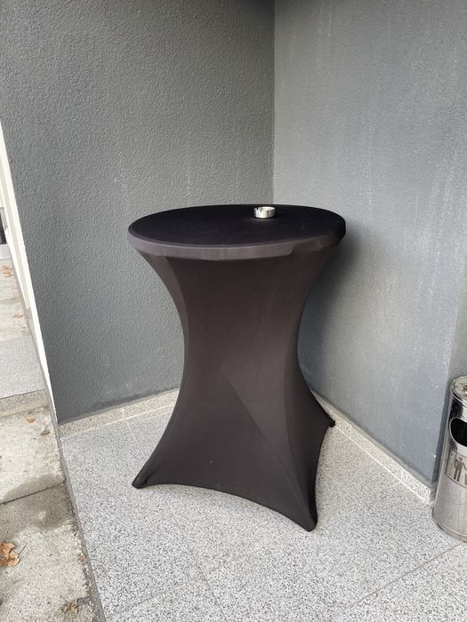 Inchiriez mese cocktail