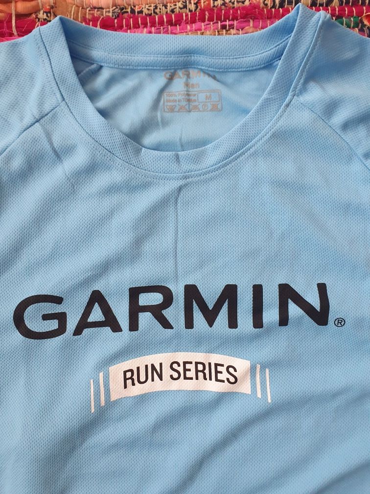 Тениска за бягане и маратон Garmin run Нова не е носена