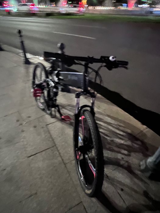 Bicicleta electrică pliabilă x-bike