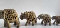 Set, turma de elefanti sculptati, perforati manual, din onix, Orient